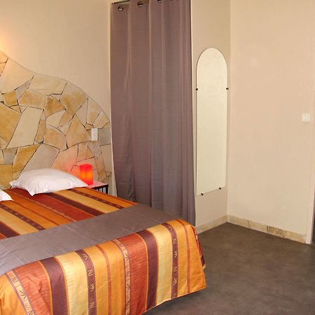 Hotel Et Studios Les Amandiers Saint-Raphaël エクステリア 写真