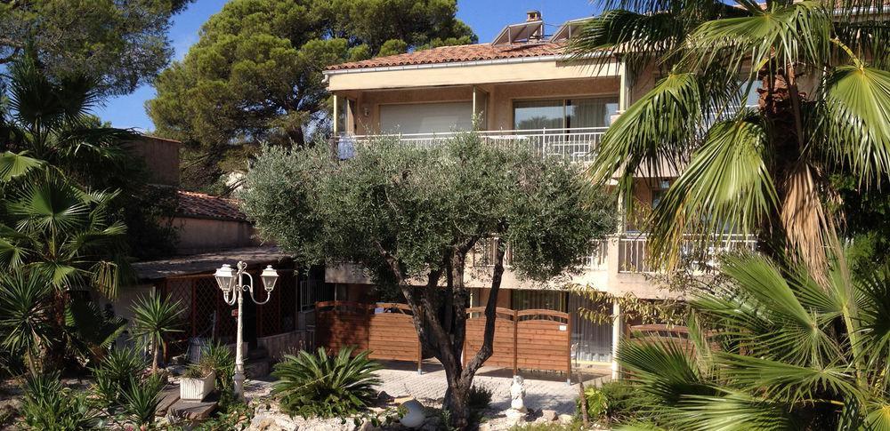 Hotel Et Studios Les Amandiers Saint-Raphaël エクステリア 写真