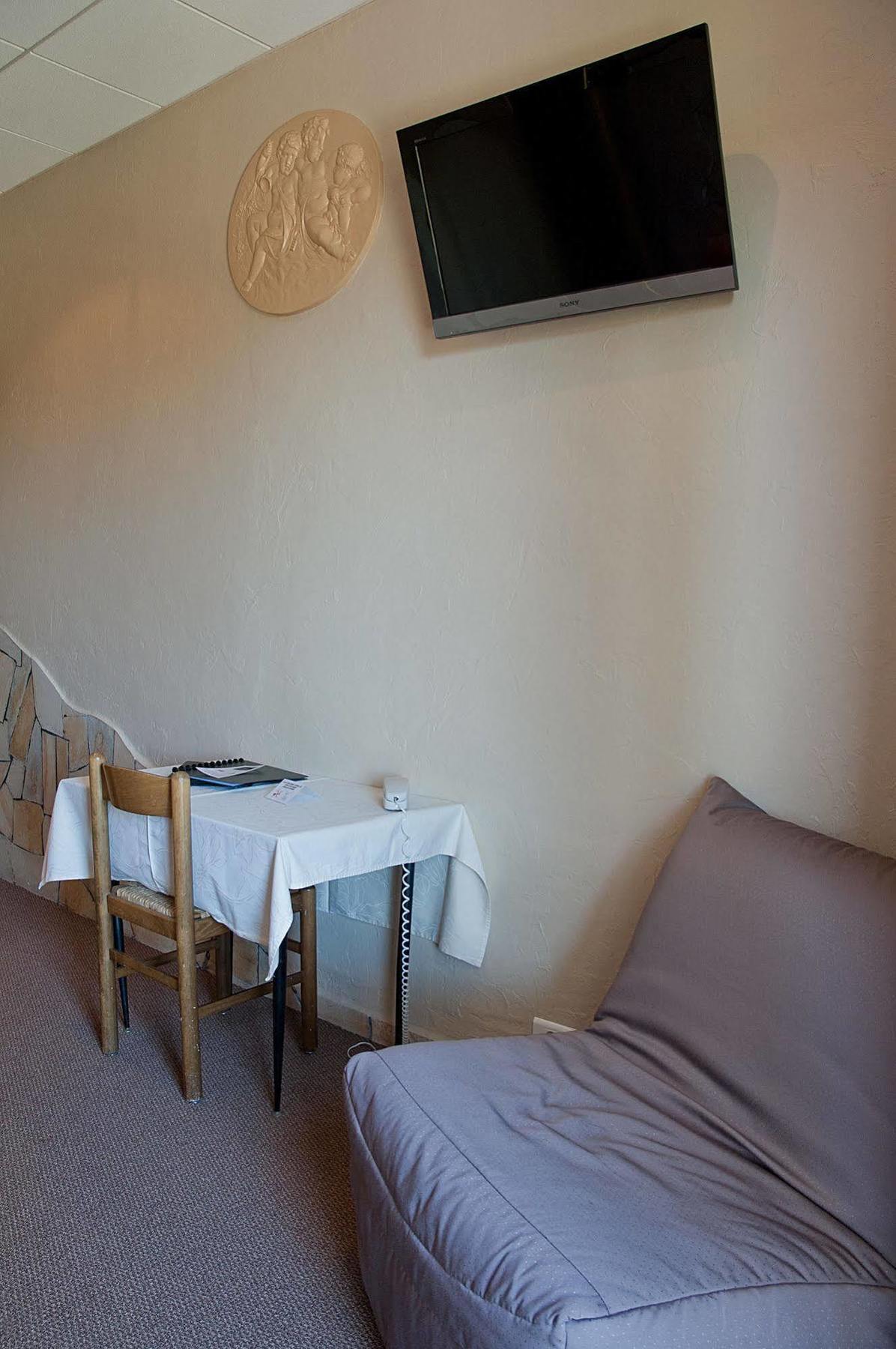 Hotel Et Studios Les Amandiers Saint-Raphaël エクステリア 写真